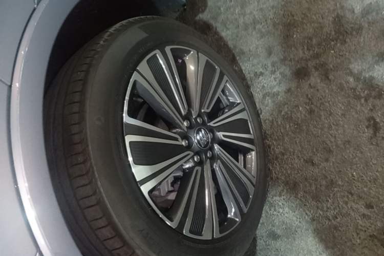 Used Buick E5 2023 Zhenxiang Standard Range Edition Left Front Wheel Hub