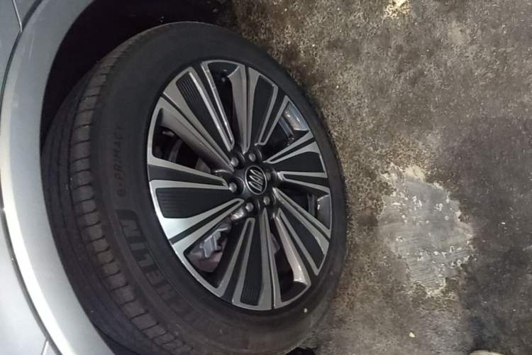 Used Buick E5 2023 Zhenxiang Standard Range Edition Left Front Wheel Hub
