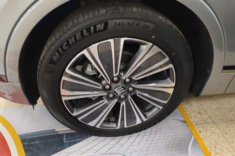 Used Buick E5 2023 Zhenxiang Standard Range Edition Left Front Wheel Hub
