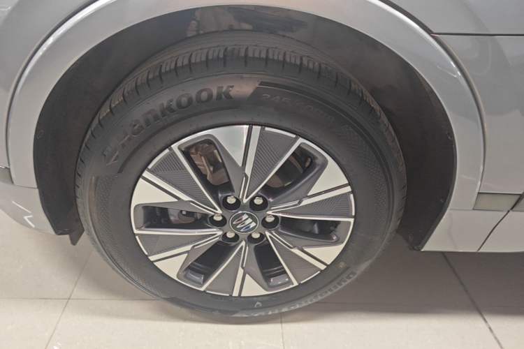 Used Buick E5 2023 Pioneer Edition Left Front Wheel Hub