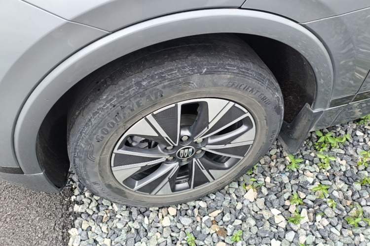 Used Buick E5 2023 Pioneer Edition Left Front Wheel Hub