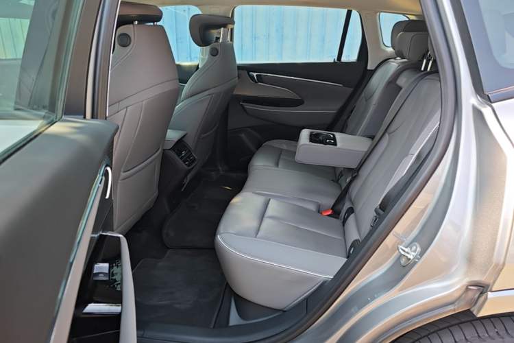 Used Buick E5 2023 Zhenxiang Standard Range Edition Left Rear Seat