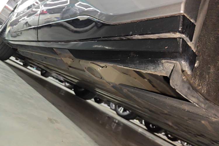Used Buick E5 2023 Pioneer Edition Left Side Sill