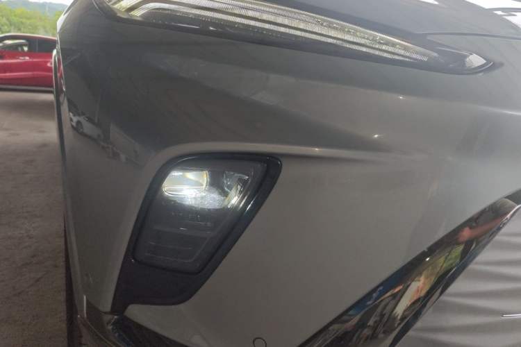 Used Buick E5 2023 Premium Long-Range Version Right Front Headlight