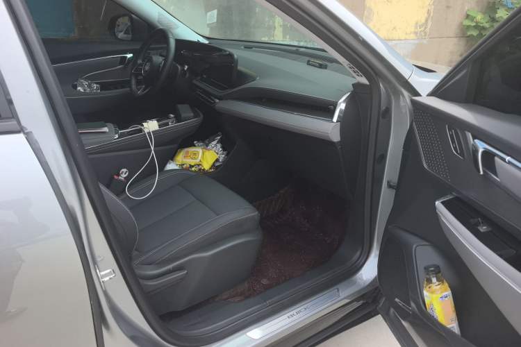 Used Buick E5 2023 Pioneer Edition Right Front Seat