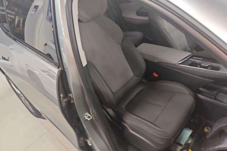 Used Buick E5 2023 Pioneer Edition Right Front Seat