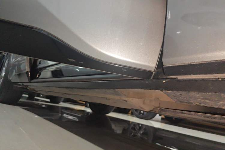 Used Buick E5 2023 Pioneer Edition Right Side Sill