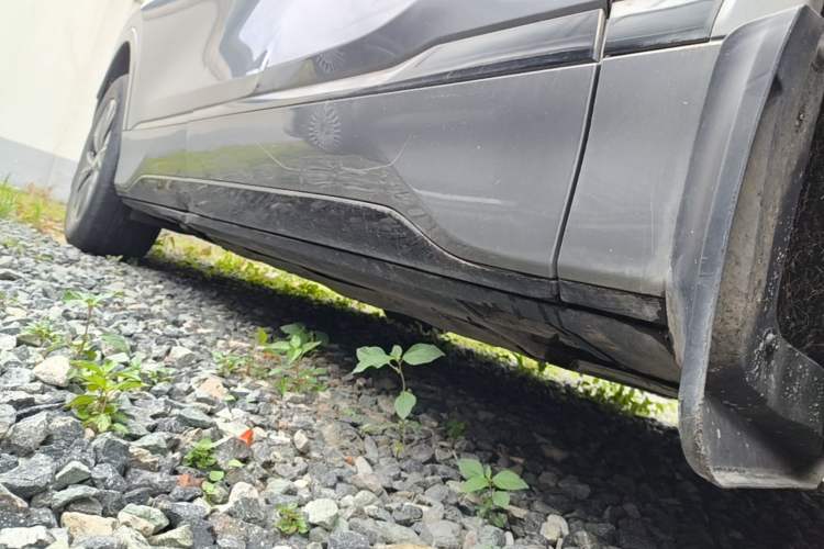 Used Buick E5 2023 Pioneer Edition Right Side Sill