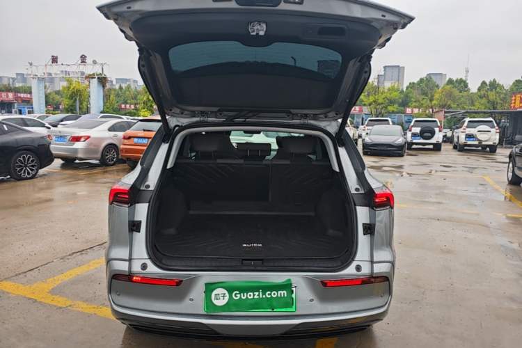 Used Buick E5 2023 Zhenxiang Standard Range Edition Trunk