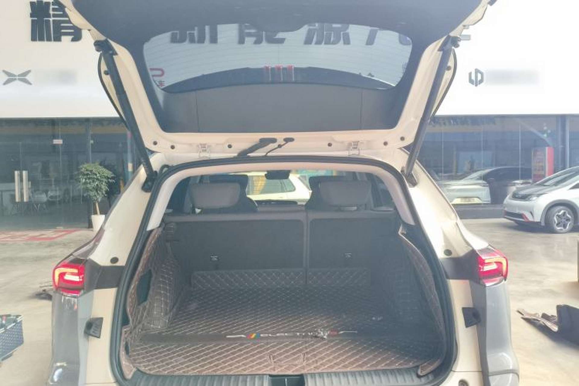 Used Buick E5 2023 Zhenxiang Standard Range Edition Trunk