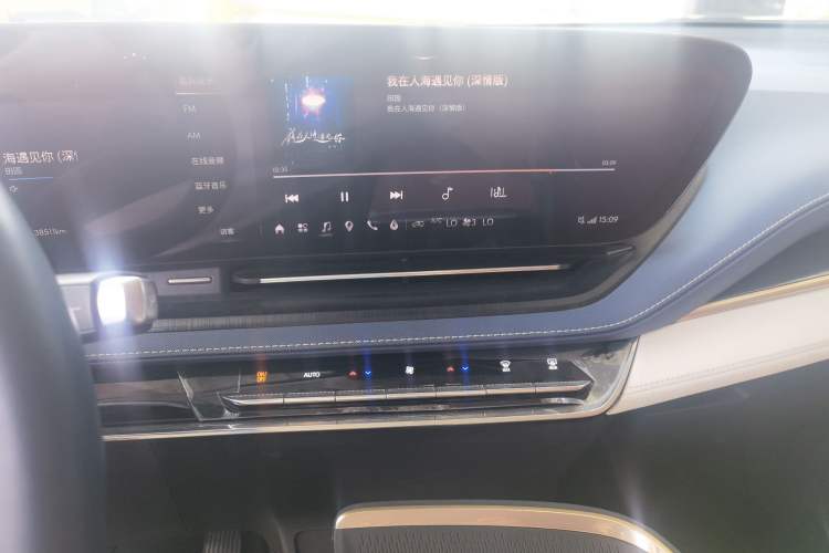 Used Buick E5 2023 Avia Four-Wheel Drive Version Audio And AC Panel