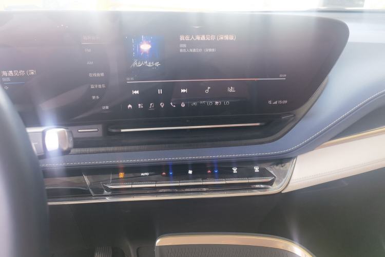 Used Buick E5 2023 Avia Four-Wheel Drive Version Audio And AC Panel