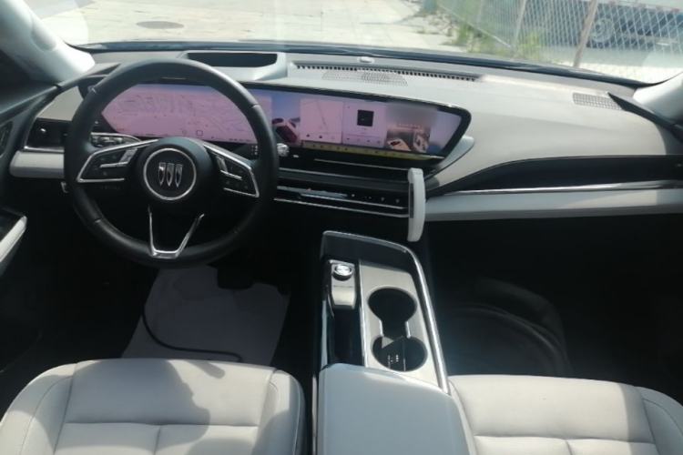 Used Buick E5 2023 Zhenxiang Standard Range Edition Center Console