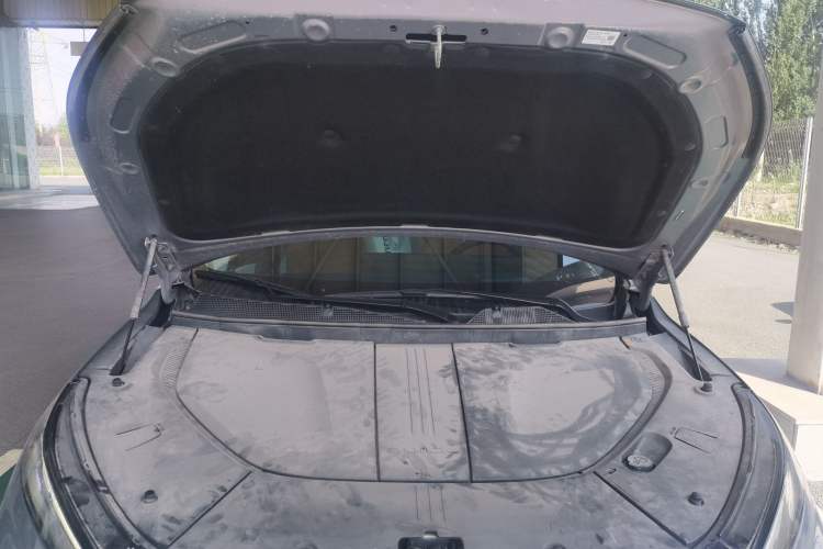 Used Buick E5 2023 Avia Four-Wheel Drive Version Engine Bay
