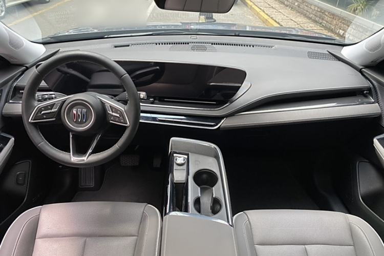 Used Buick E5 2023 Zhenxiang Standard Range Edition Interior 1