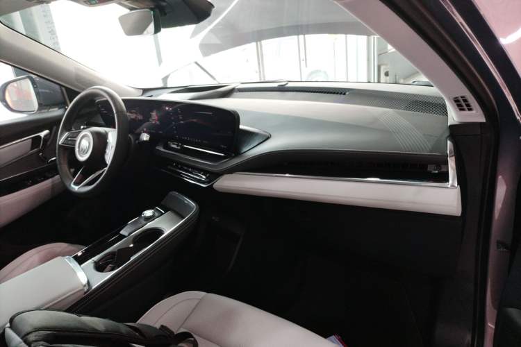 Used Buick E5 2023 Zhenxiang Standard Range Edition Interior 2