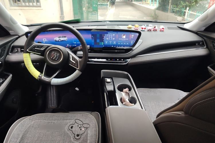 Used Buick E5 2023 Zhenxiang Standard Range Edition Interior 2