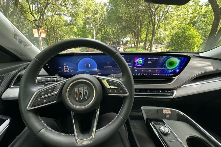Used Buick E5 2023 Zhenxiang Standard Range Edition Interior 2
