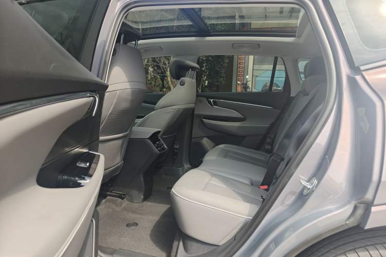Used Buick E5 2023 Premium Long-Range Version Interior 3