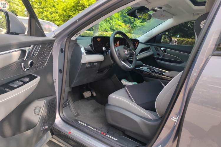 Used Buick E5 2023 Zhenxiang Standard Range Edition Interior 3