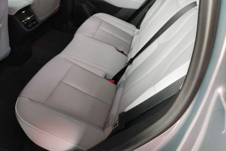 Used Buick E5 2023 Zhenxiang Standard Range Edition Interior 4