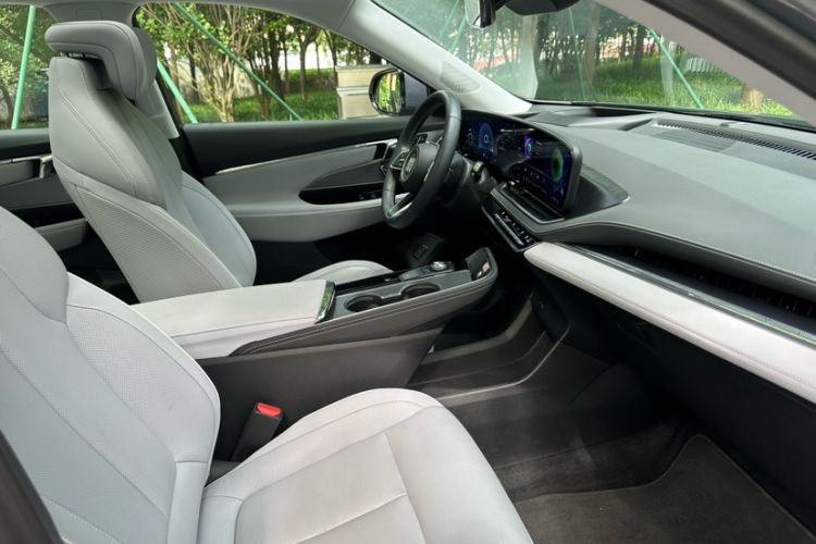 Used Buick E5 2023 Zhenxiang Standard Range Edition Interior 9