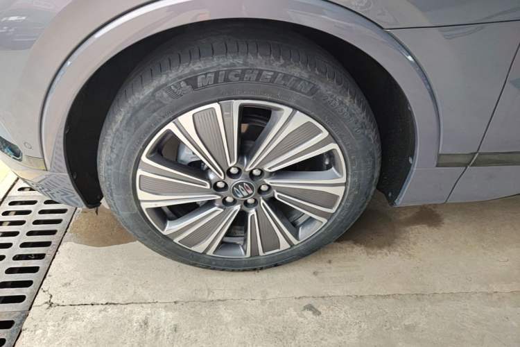 Used Buick E5 2023 Premium Long-Range Version Left Front Wheel Hub