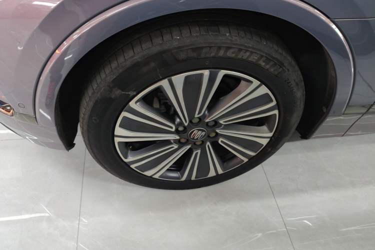 Used Buick E5 2023 Zhixiang Standard Range Edition Left Front Wheel Hub