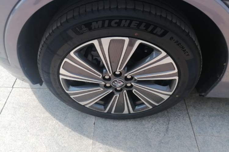 Used Buick E5 2023 Zhenxiang Standard Range Edition Left Front Wheel Hub