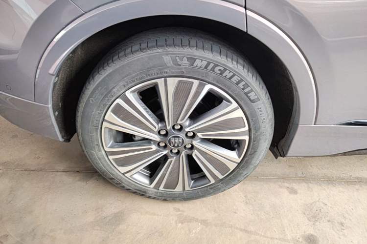 Used Buick E5 2023 Premium Long-Range Version Right Rear Wheel Hub