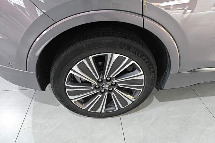Used Buick E5 2023 Zhenxiang Standard Range Edition Right Rear Wheel Hub