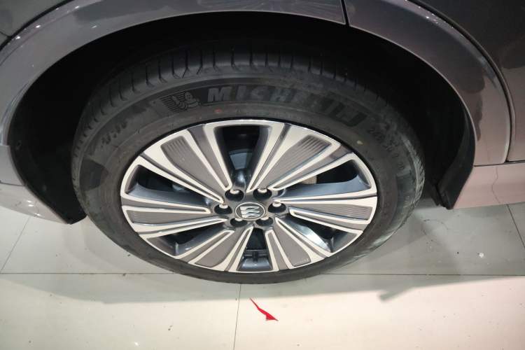 Used Buick E5 2023 Zhenxiang Standard Range Edition Right Rear Wheel Hub