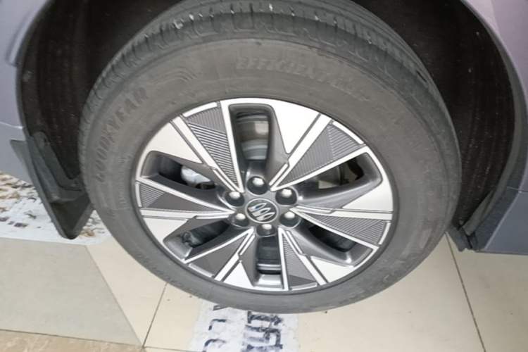 Used Buick E5 2023 Zhixiang Standard Range Edition Right Rear Wheel Hub