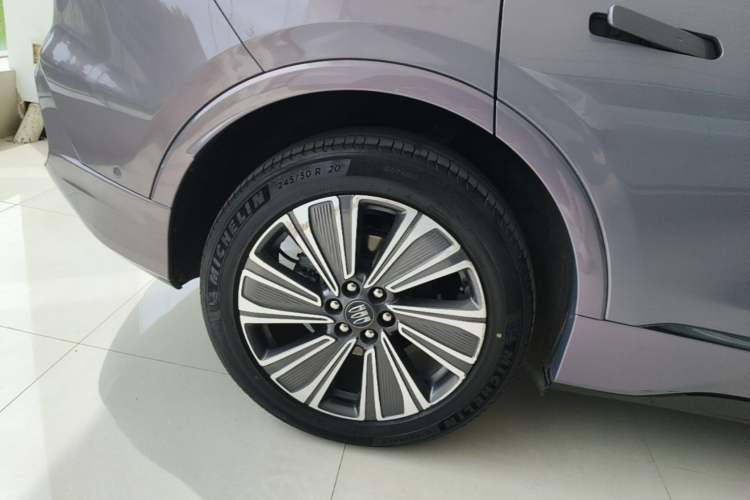 Used Buick E5 2023 Zhenxiang Standard Range Edition Right Rear Wheel Hub