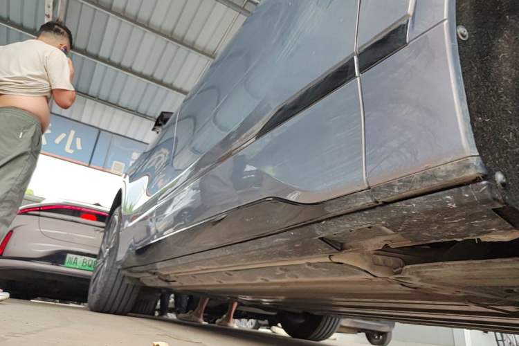 Used Buick E5 2023 Premium Long-Range Version Right Side Sill