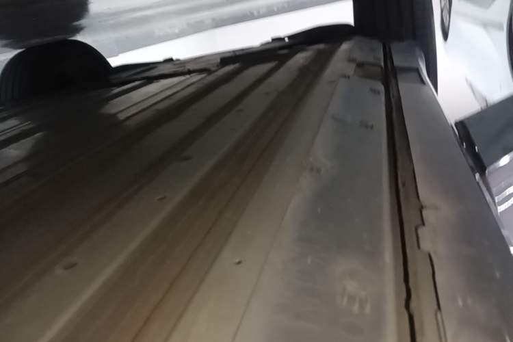 Used Buick E5 2023 Premium Long-Range Version Right Side Sill