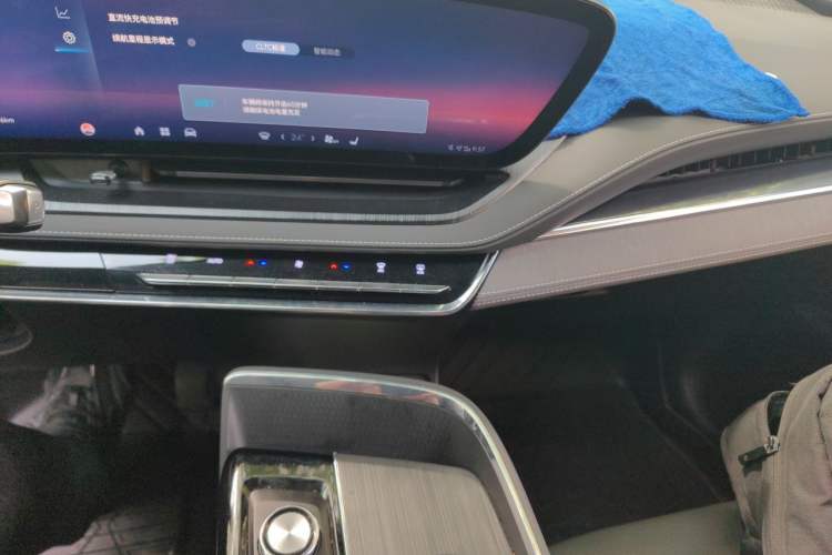 Used Buick E5 2023 Zhixiang Standard Range Edition Audio And AC Panel
