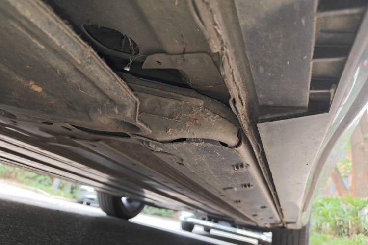 Used Buick E5 2023 Zhenxiang Standard Range Edition Chassis Front Left