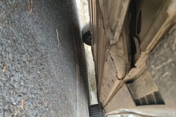Used Buick E5 2023 Pioneer Edition Chassis Front Left