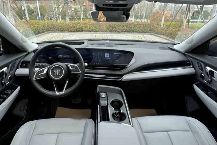 Used Buick E5 2023 Zhenxiang Standard Range Edition Interior 7