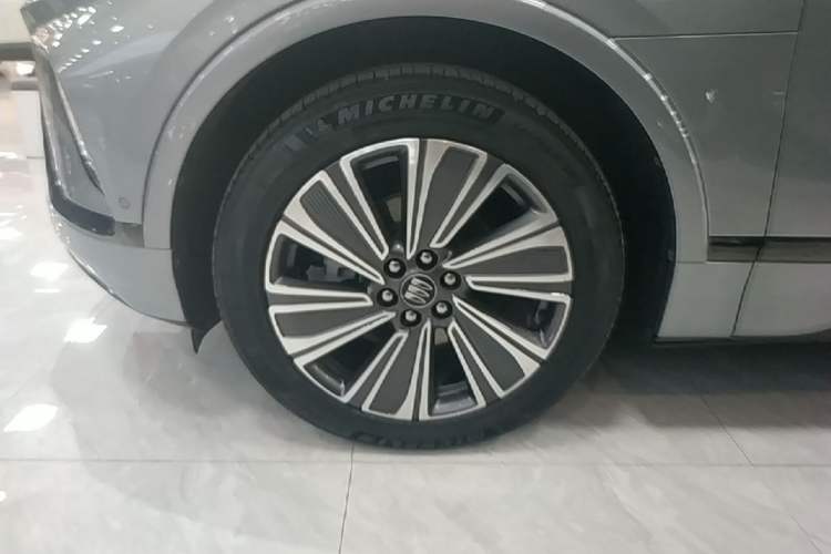 Used Buick E5 2023 Zhenxiang Standard Range Edition Left Front Wheel Hub
