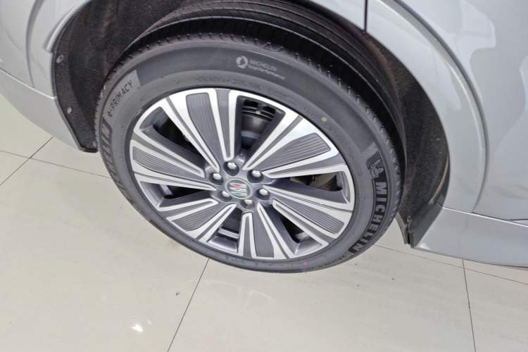 Used Buick E5 2023 Zhenxiang Standard Range Edition Right Rear Wheel Hub