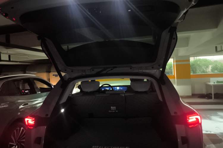 Used Buick E5 2023 Zhenxiang Standard Range Edition Trunk