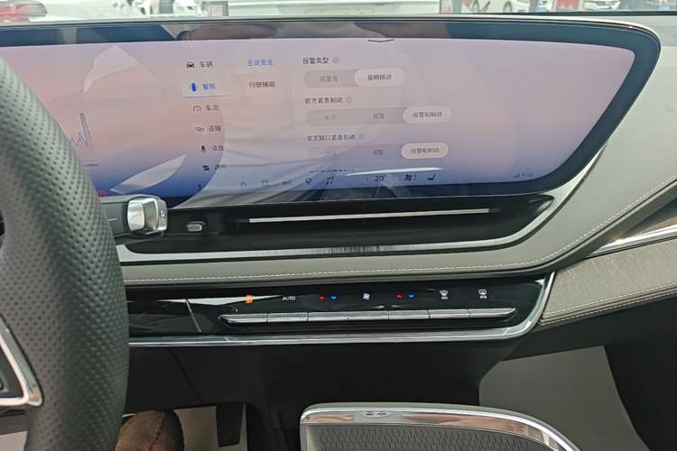 Used Buick E5 2023 Zhixiang Standard Range Edition Audio And AC Panel