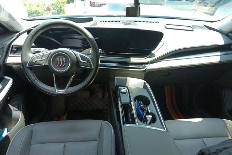 Used Buick E5 2023 Zhenxiang Standard Range Edition Center Console