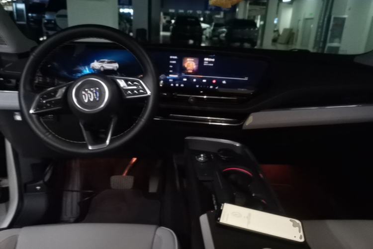 Used Buick E5 2023 Zhenxiang Standard Range Edition Center Console