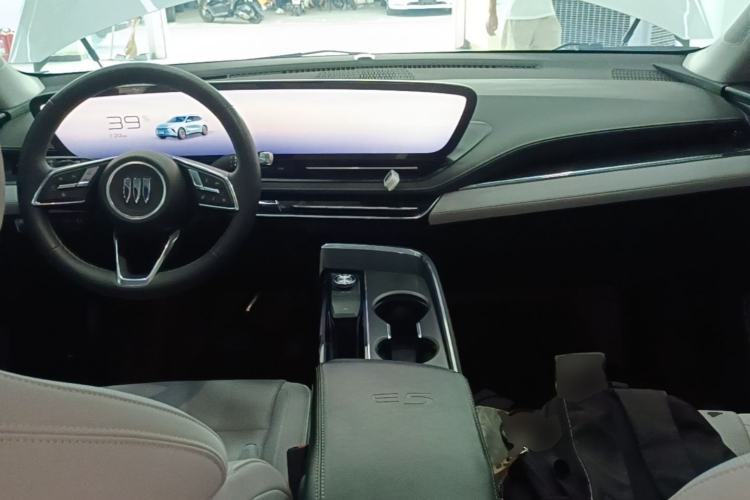 Used Buick E5 2023 Zhenxiang Standard Range Edition Center Console