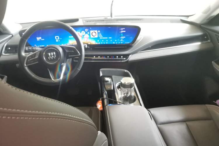 Used Buick E5 2023 Zhenxiang Standard Range Edition Center Console