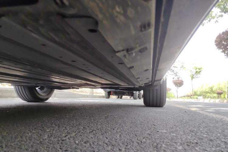 Used Buick E5 2023 Zhenxiang Standard Range Edition Chassis Front Left