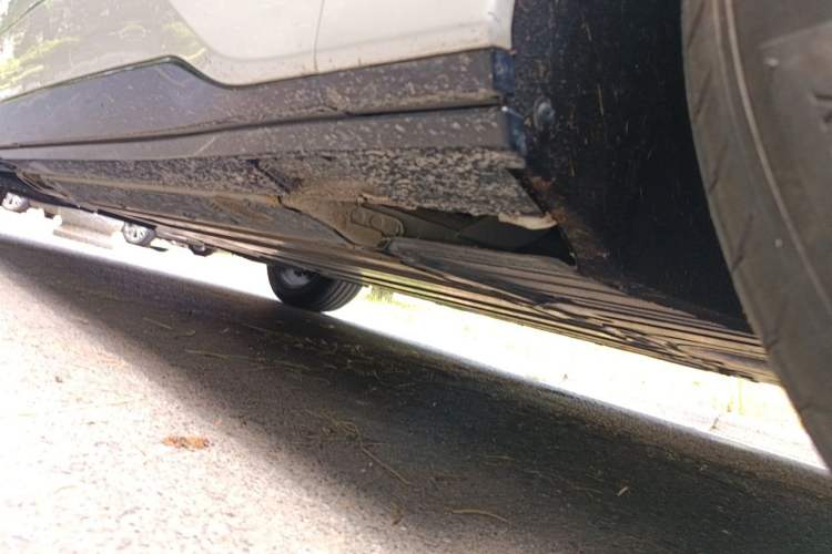 Used Buick E5 2023 Zhenxiang Standard Range Edition Chassis Front Right